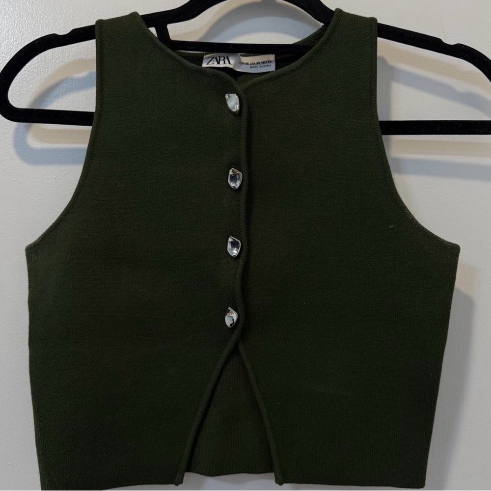 Zara Dark Green Buttoned Crop Top